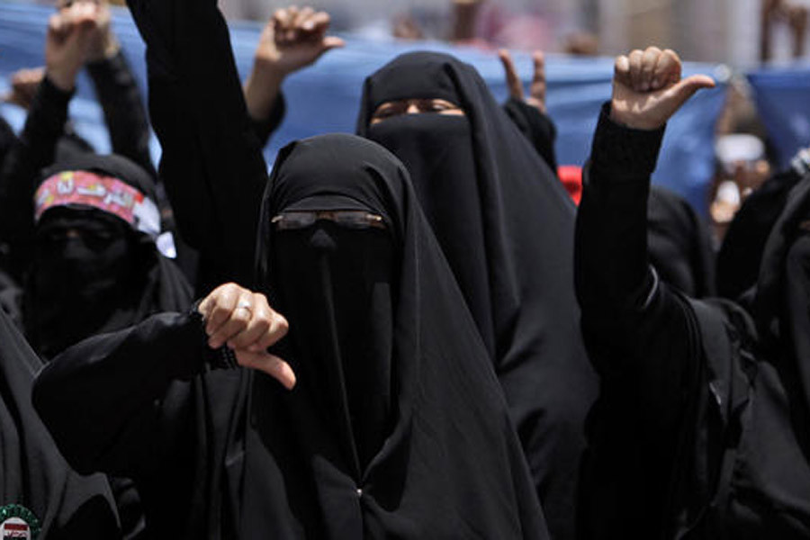 GÜNÜN SAÇMASI: Suudi Arabistan kadın haklarını savunacakmış! | Ekmek ve Gül