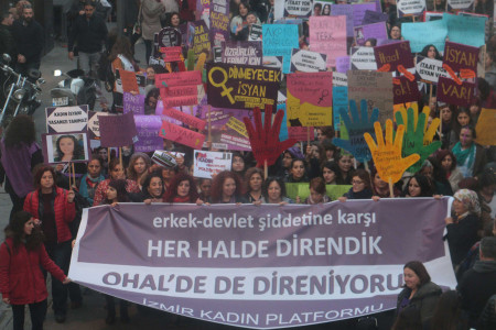 Türkiye’de kadınların Ohal’i bu raporda: Durum kötü!