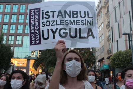 İstanbul Sözleşmesi feshedildi, kadınlar her yerde eylemde!