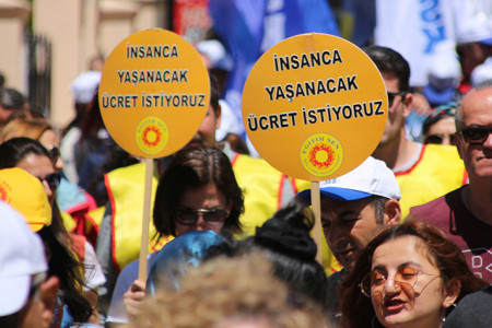 Kadınlar Türk-İş’e ve hükümete seslendi: Buyurun bu parayla siz yaşayın!