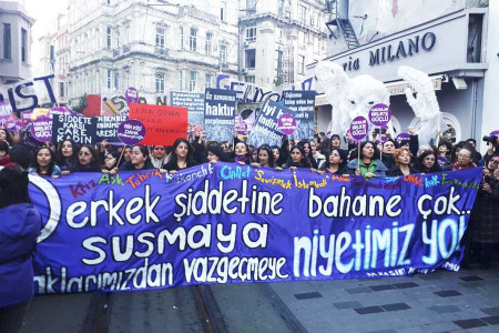 25 Kasım 2018| Şiddete, eşitsizliğe, sömürüye karşı kadınlar sokakta!