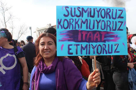 Kadınlardan imza kampanyası: Gözaltına alınanlar serbest bırakılsın!