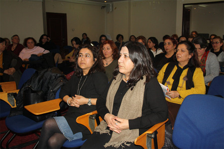 Ankara’da kadınlar kazanımlarına yönelik saldırıları konuştu