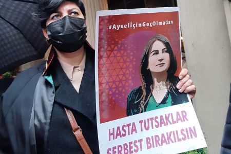 Kadın avukatlar Aysel Tuğluk için özgürlük talep etti, barolara 'sessiz kalmayın' çağrısı yaptı