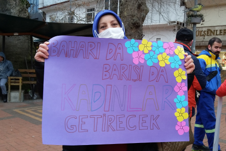 Atölyemizden izlenimler : Savaş ve barış meselesinden uzakta mıyız?