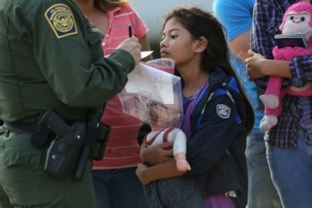 ABD'de göçmenler için yeni düzenleme: Çocuklar da süresiz gözaltına tutulabilir