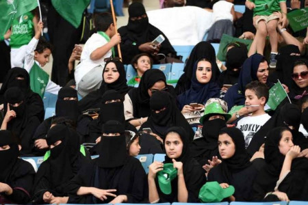 Suudi Arabistan’da kadınlar ilk kez stadyumda
