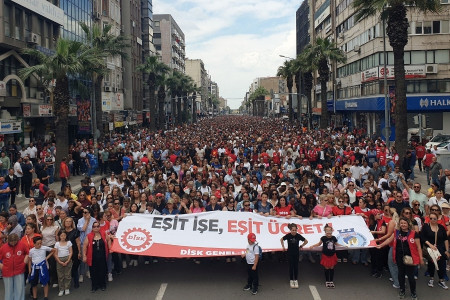 İzmir’de belediye işçilerinin grevi: Filler tepişirken çimenler ezilmesin