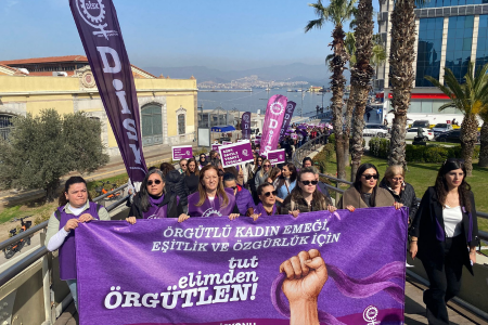 DİSK İzmir Kadın Komisyonundan 8 Mart yürüyüşü: 'Şiddetsiz işyerleri ve şiddetsiz bir yaşam için mücadele edeceğiz'