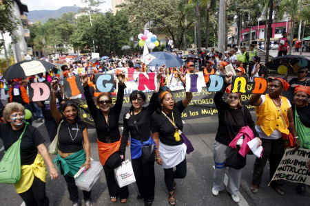 KOLOMBİYA: ‘Kadınların mücadelesi toplumun kendini savunmasıdır’*
