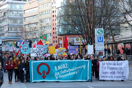 Almanya’da kadınlar 8 Mart’a hazırlanıyor