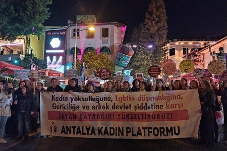 25 KASIM 2022 | Antalya'da 'dayanışma ve mücadele' vurgusu