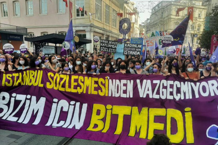 'Danıştay’ın İstanbul Sözleşmesi kararı tarihe bir kara leke olarak geçecek'