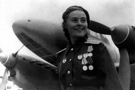 GÜNÜN BELLEĞİ: Stalingrad`ın beyaz zambağı Lili Litvyak
