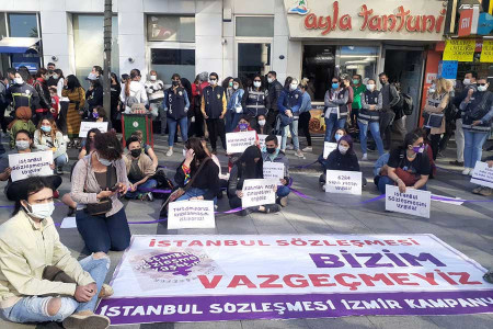 İstanbul Sözleşmesi için nöbet eylemindeki kadınlar: Vazgeçmiyoruz