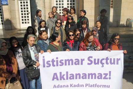 Adana’da kadınlar istismar davasında: Bu dosyanın kapanmasına izin vermeyeceğiz!
