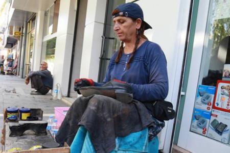 Ayakkabı Boyacısı Guli: Artık kadınların çalışmadığı iş kalmadı