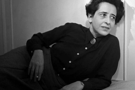 GÜNÜN KADINI: Hannah Arendt