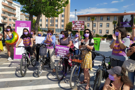 Çanakkale’de kadınlar: ‘Bas pedala haykır, İstanbul Sözleşmesi yaşatır!