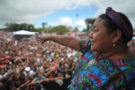 GÜNÜN KADINI: Guatemala yerlilerinin hakları için mücadele eden Rigoberta Menchu