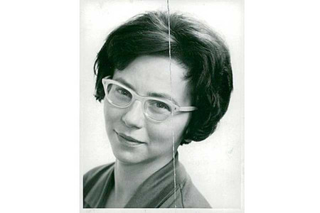 1 Ocak 1929| Gazeteci ve Yazar Cordelia Edvardson doğdu