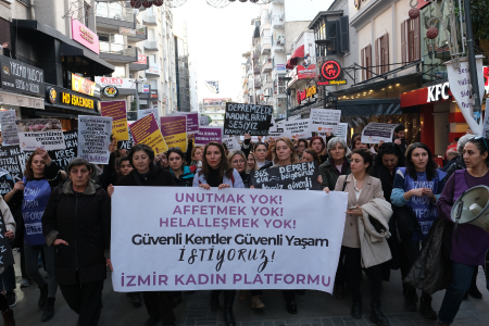 İzmir Kadın Platformu: Güvenli kent ve yaşam için mücadelemiz sürecek
