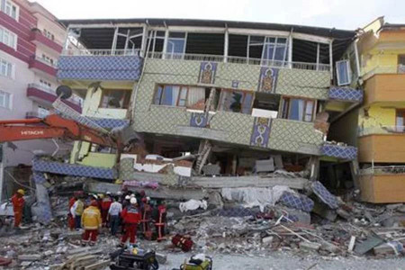 Deprem yoksul kadınları da vurdu
