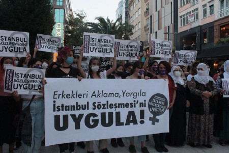 Kadınlar seslendi: Aklama yargıla, İstanbul Sözleşmesini uygula!