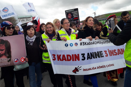 ‘3 kadın 40 milyon ses’ diyen kadınlar Ankara’da