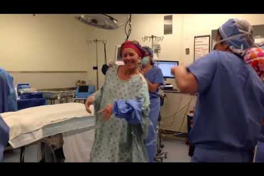 GÜNÜN DANSI: Ameliyat öncesi çılgınca dans eden hasta