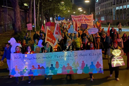 Hamburg’da anaokulu çalışanları eylem yaptı