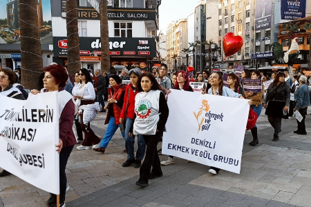 8 Mart 2025 | Ege ve Akdeniz'de kadınlar sokağa çıktı: 'Eşitlik, barış ve özgürlük talebimizi yükseltiyoruz'