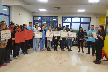 İzmir’de sağlık emekçisi kadınlar 8 Mart’a hazırlanıyor
