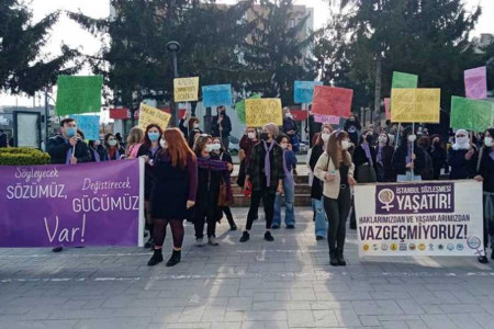 Kadınlar İskenderun ve Sakarya’da İstanbul Sözleşmesi için bir araya geldi