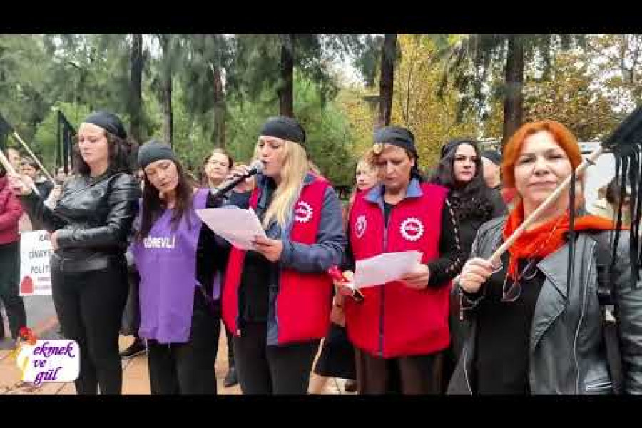 25 KASIM 2022 | İzmir'de belediye işçisi kadınlar şiddete karşı bir arada