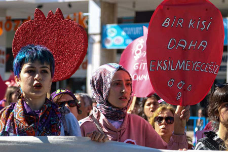 AYM kadın cinayetinde ihmali olan devlet görevlilerinin yargılanmasına karar verdi