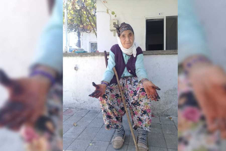 GÜNÜN GÜZELLERİ: Elleri kınalı Türkmen kadınlar Kazdağları’nda altın madeni istemiyor