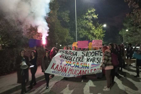 ODTÜ’de gece yürüyüşü: İstanbul Sözleşmesi’nden vazgeçmeyeceğiz