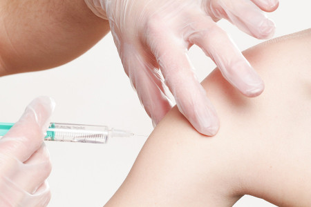 Rota ve menenjit aşıları ücretsiz uygulanmalı