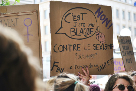 İsviçre DİDF Kadın Grubu şiddete, eşitsizliğe karşı sokağa çağırdı