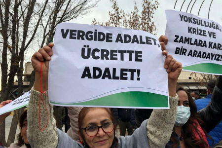 ‘İnsan olduğumuzu hissetmek istiyoruz’