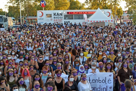 Kadınlar tek ses: İstanbul Sözleşmesi uygulansın!