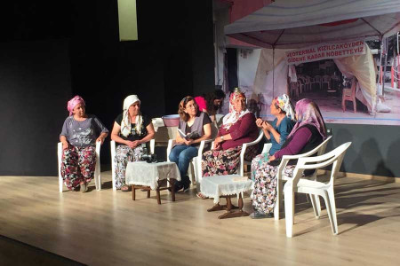 Direnişteki Kızılcaköylü kadınlar tiyatro ile mücadelelerini anlattılar