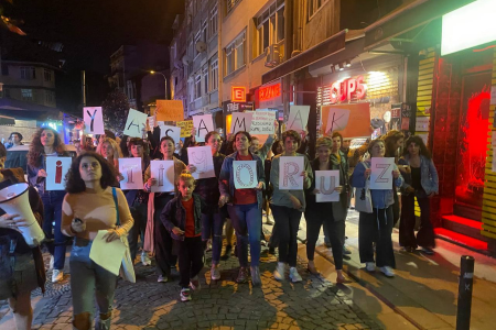 Yeldeğirmeni Mahallesi'nden kadınlar: 'Hastalık değil, politik!'