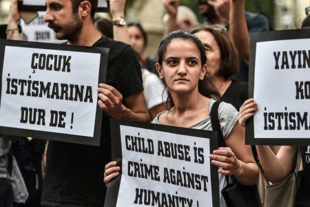 İHD İzmir Şubesi 4 Aylık Ege Bölgesi Kadın Hak İhlalleri Raporu’nu açıkladı