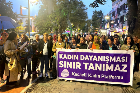 Kocaeli'de kadınlar Mahsa Amini için sokakta