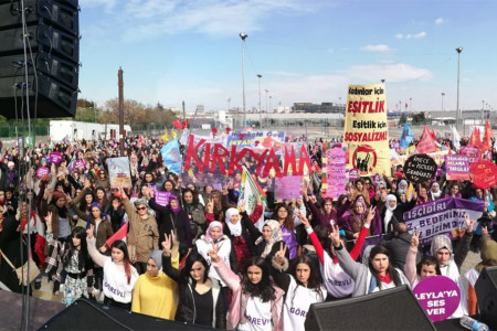 İstanbul Bakırköy: Krize, şiddete, savaşa karşı gücümüz birliğimiz!