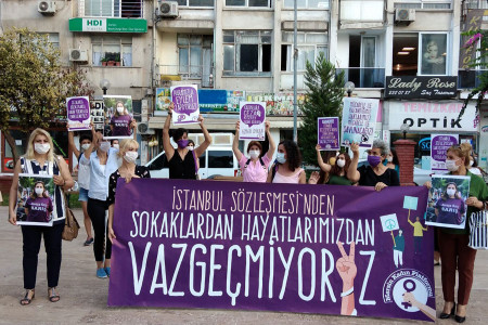 Haklarında para cezası kesilen Mersinli kadınlar: Bu bir yıldırma politikasıdır
