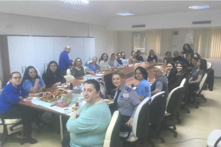İZSU Balçova hizmet binasında çalışan kadınlar bir araya geldi