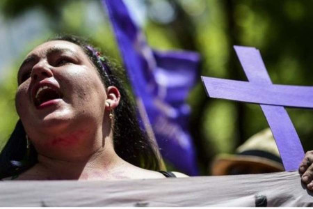 Meksikalı kadınlar katledilen kızkardeşleri için ayakta
